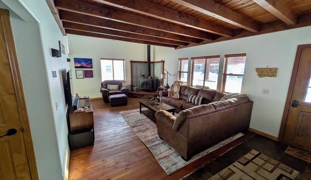True Montana Ski Retreat for Big Sky in Gallatin Gateway
