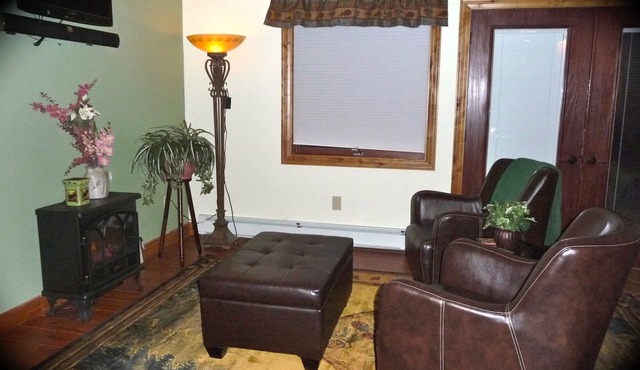 Two Medicine Suite, 400 sqft fully appointed studio suite. Comfort at its best.