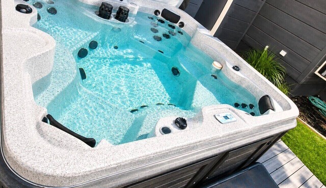 Ultimate Family Getaway ~ Hot Tub, Games & Theater