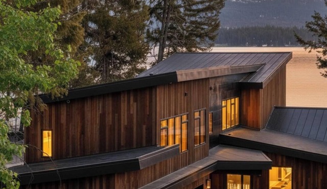 Ultra modern McCall lakefront home for 16, 60' of private beach + dock