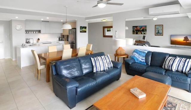 Unit 25 - Avoca Palms Resort, superb 3 bedroom apartment! in Avoca Beach