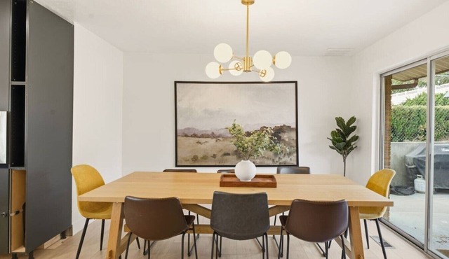 Upper Grove | Remodeled 4BR | Firepit & Yard