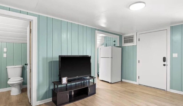 Upstairs Apartment in Downtown Clarkston
