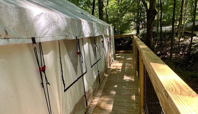 Valley Overlook - Glamping Tent N1 - the heart of Cuyahoga Valley National Park in Akron