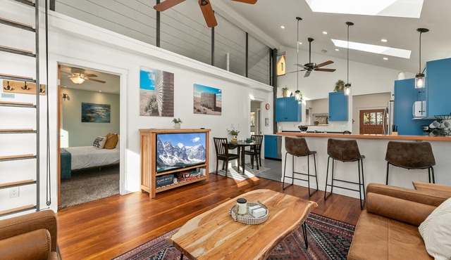 Vibrant Downtown Bungalow – Walk Everywhere! in Fort Collins