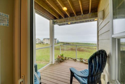 Walk to Beach: ‘Panoramic Splendor’ Westport Condo in Westport