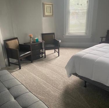 Walnut Hills Studio/Private room in Cincinnati