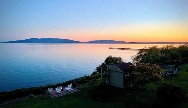 Waterfront, unobstructed view of Bellingham Bay, luxury 3+ bedroom townhouse