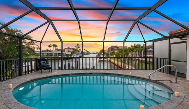 Waterview 3 ensuite home with pool HGTV chose as ideal vacation home! in Marco Island