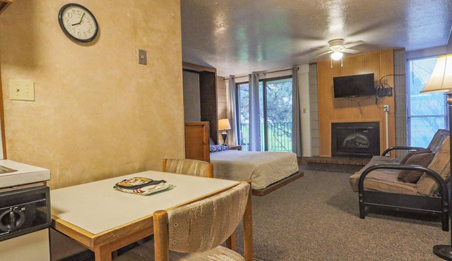 Welcoming 1-bedroom condo in charming Lava Hot Springs