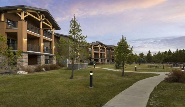 West Yellowstone Getaway Near National Park, Pools & Family-Friendly Stay