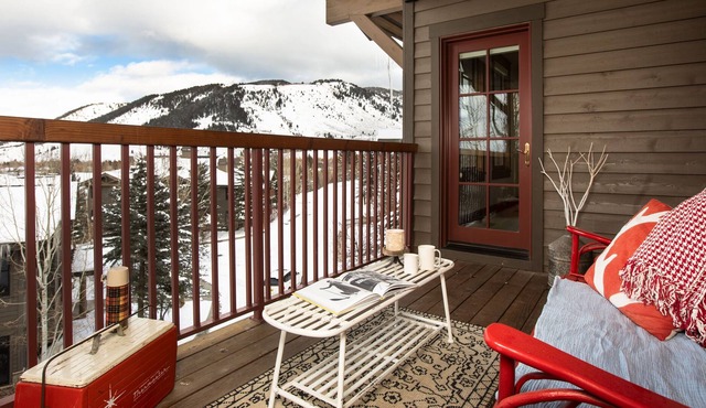 Whether you’re seeking outdoor adventure or refined culture, this spot has it