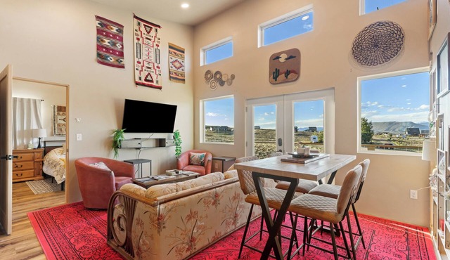 Wind River retreat w/Mountain views
