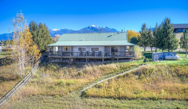 Wonderful River Cottage with Great Hiking Trails in Montana