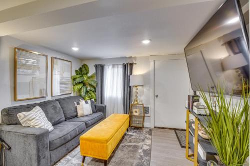 Work & Explore Downtown Tacoma! Convenient Condo in Tacoma