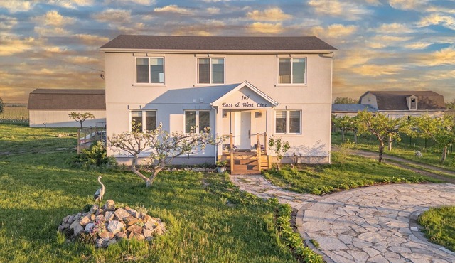Your Peaceful Getaway with Wi-Fi, Coffee & Fresh Veggies in Niagara-on-the-Lake
