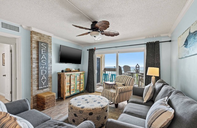 2bd/2ba Condo Ocean views from every room walk in shower FREE BEACH CHAIRS in PCB
