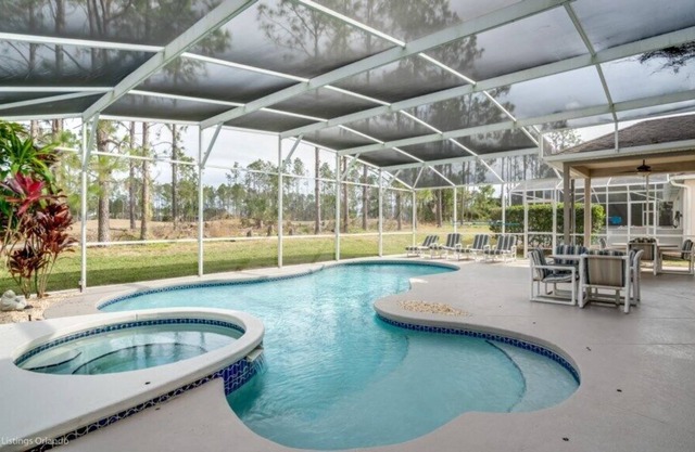 5 Bed Villa with Golf Course View 458BD in Davenport