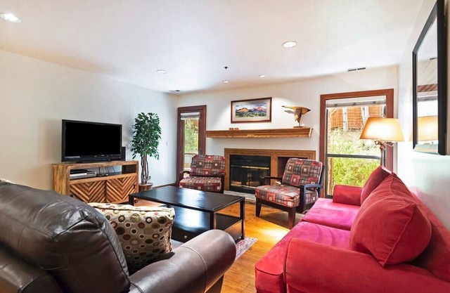 Stunning Location - 2BDR Condo Retreat!