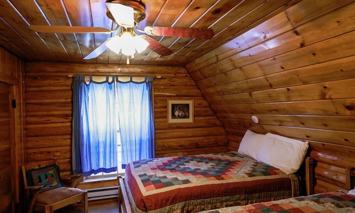 Dubois Cabin | Twin Pines Lodge & Cabins