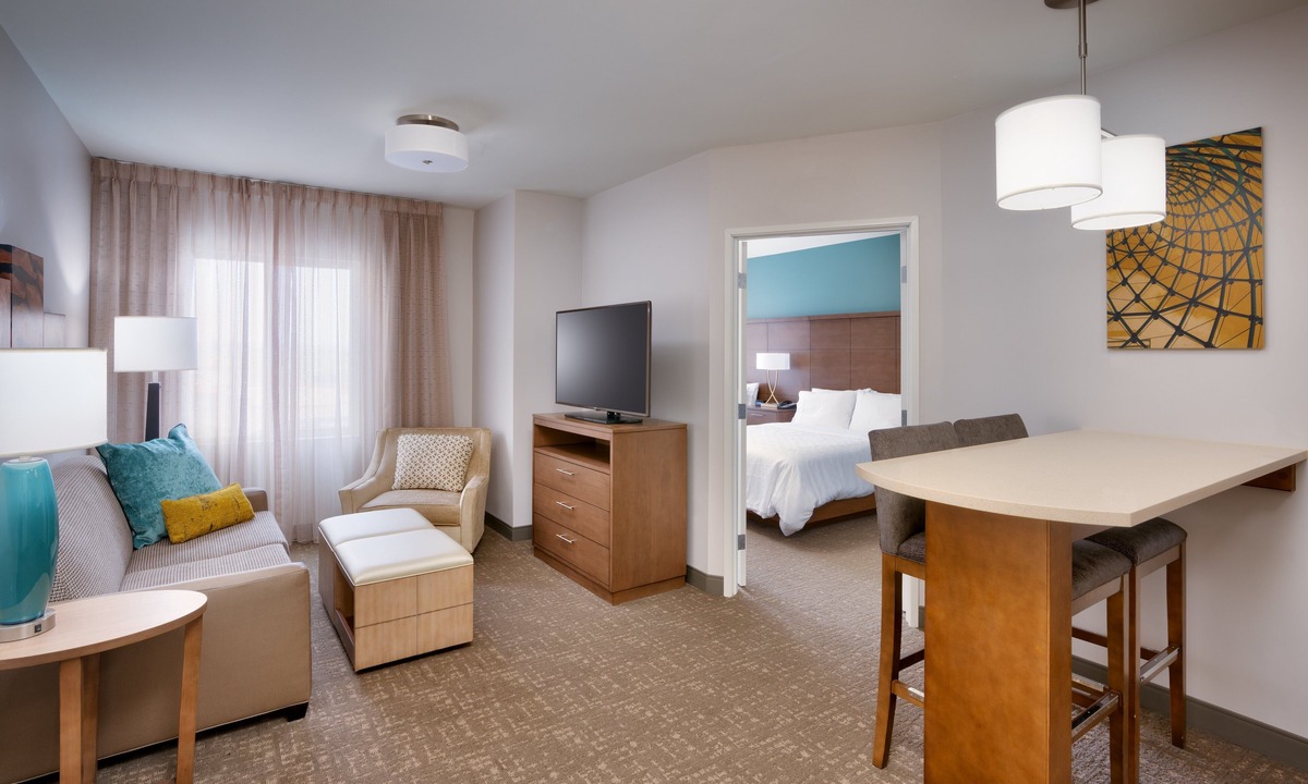 Lehi Hotel | Staybridge Suites Lehi - Traverse Ridge Center by IHG
