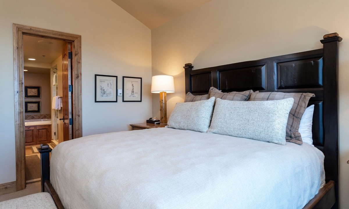 Empire Pass Condo | Grand Lodge - 5 Bedroom Condo Penthouse #406 - Ski-in/out by Deer Valley Resort