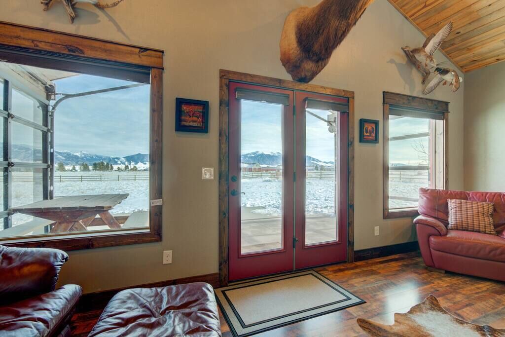 Ennis House | Antelope Crossing Home-Ennis, MT