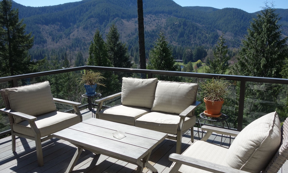 Welches Cabin | Private Hilltop Escape. Firepit, BBQ, Sunset, Sauna, Office