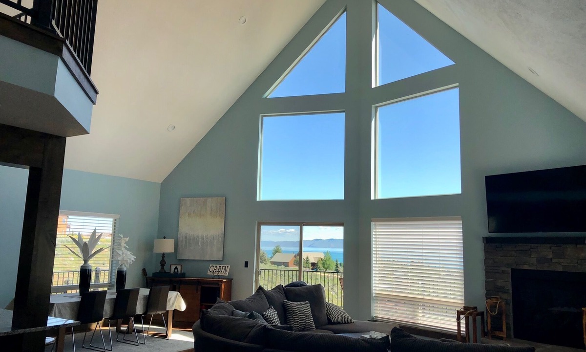 Sweetwater Cabin | Immaculate Garden City Cabin - Stunning Bear Lake Views - sleeps 14!