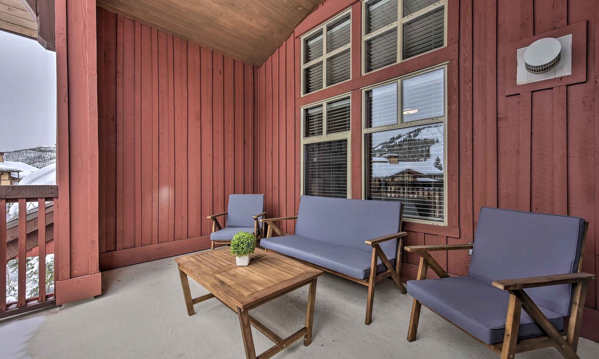 Salt Lake Mountain Resorts Condo | Slopeside Solitude Condo - Walk to Ski Lifts!