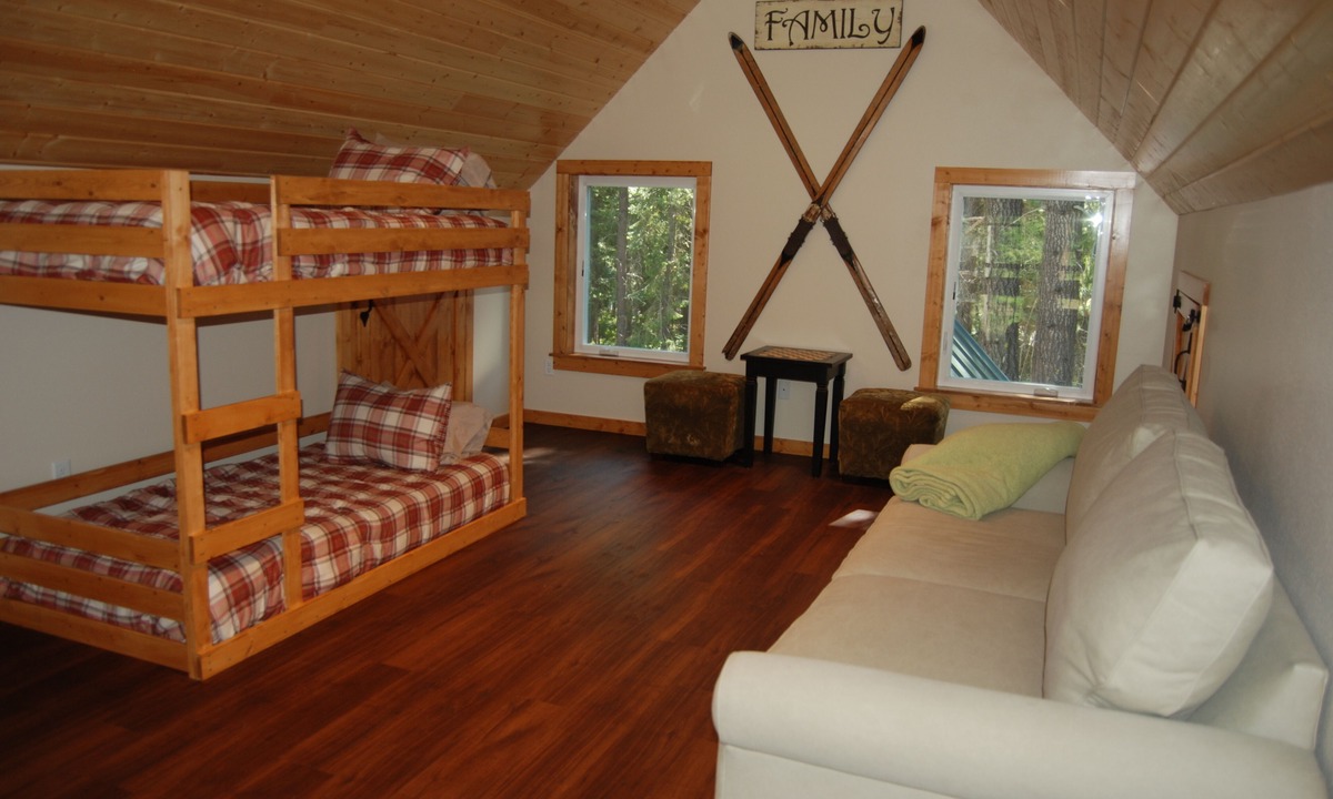 Leavenworth House | Charming Chalet in Plain with Private Hot Tub, WiFi and Game Cupboard