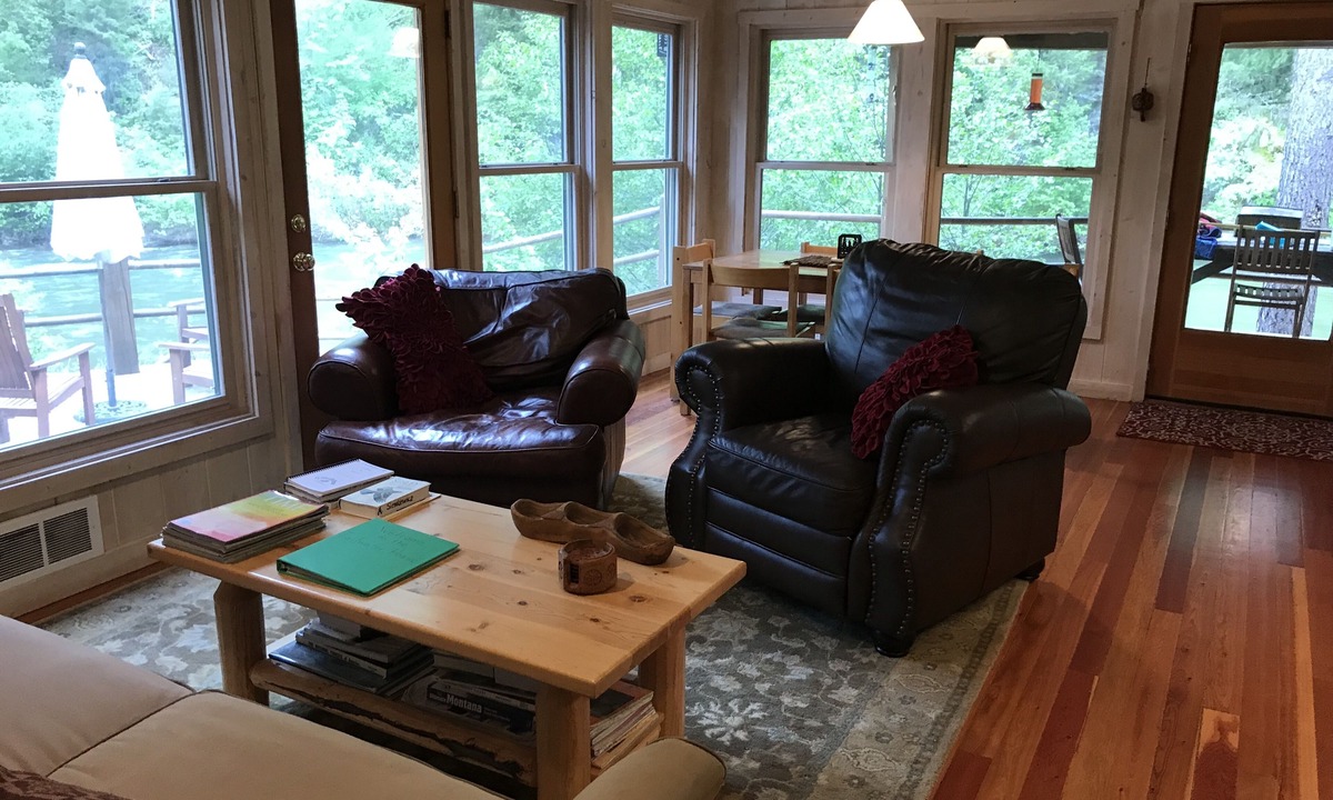 Darby House | Secluded Riverfront Paradise-the Tailwater House: not the average rental.