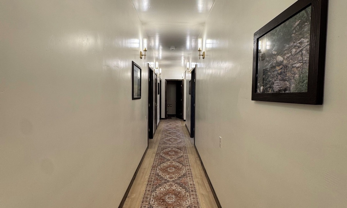 Lava Hot Springs Cabin | The Lava White House - Sleeps 50+
