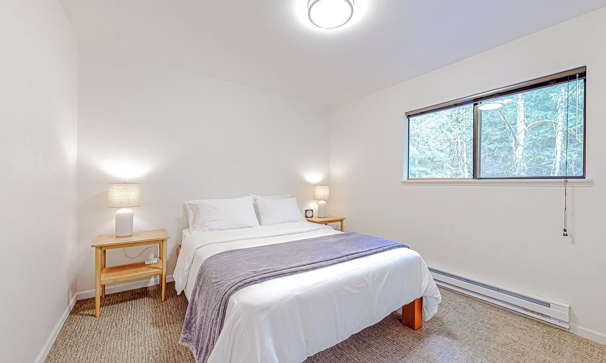 Warnick House | Year-Round Adventure! 'Glacier Getaway' in Deming