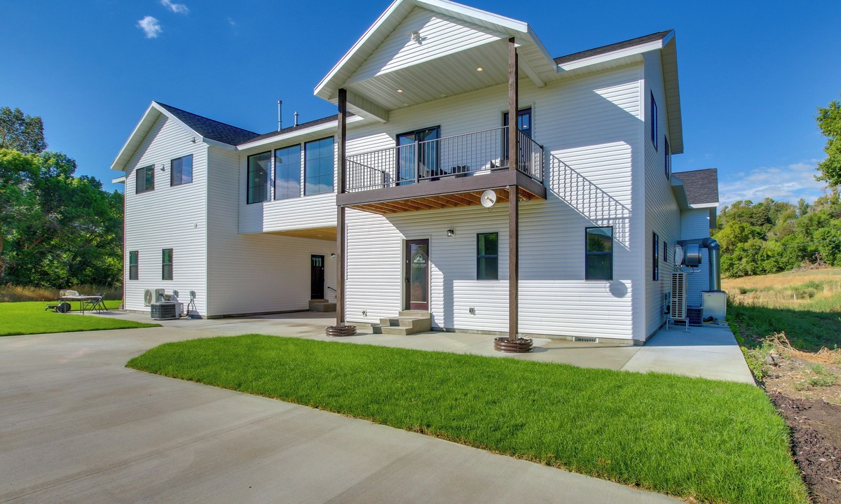 Preston Apartment | Preston Summer Getaway: ‘Sugar Creek Apartment’
