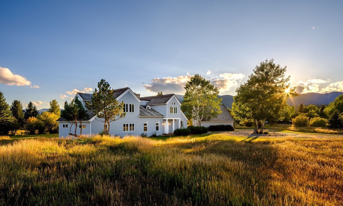 Wilson House | RMR: Soaring Summits Modern Home in Wilson,WY