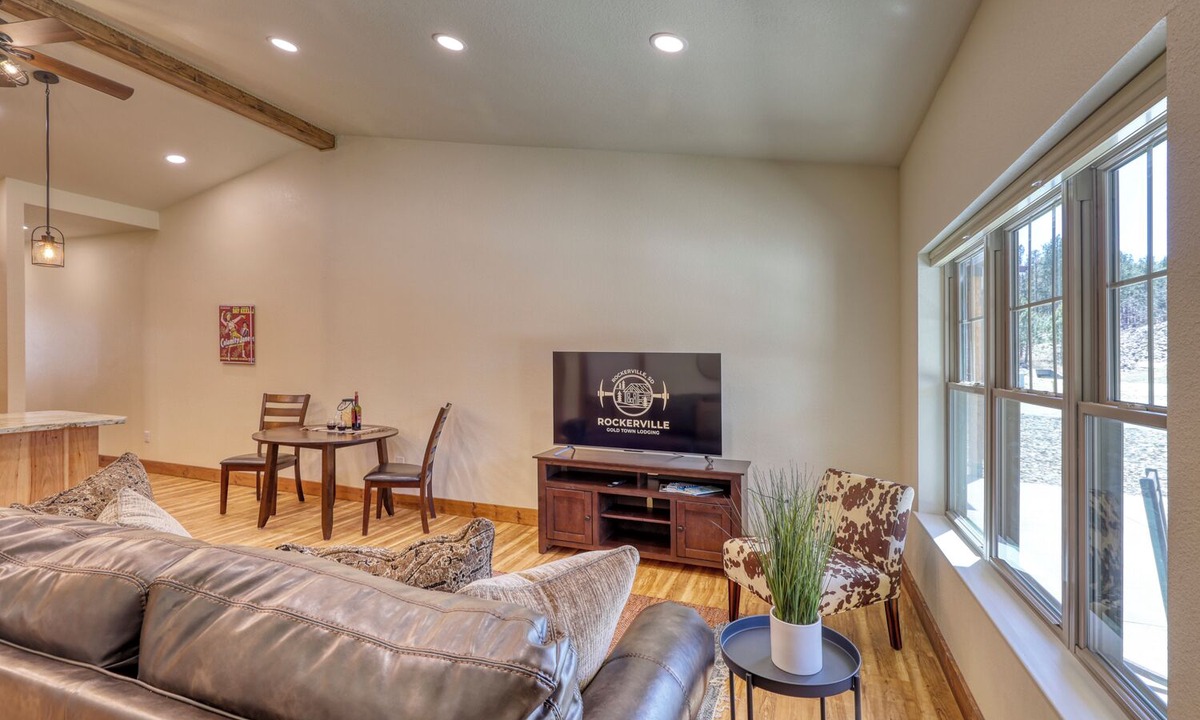Rockerville Condo | Wild West Gold Town-15 Min from Mt Rushmore-1 Bedroom Condo Hosted by Rockerville Gold Town Lodging