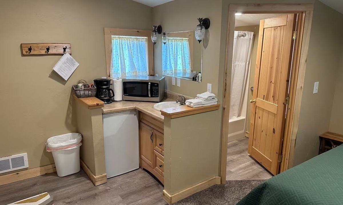 Palisades Cabin | Palisades Cabin #1
