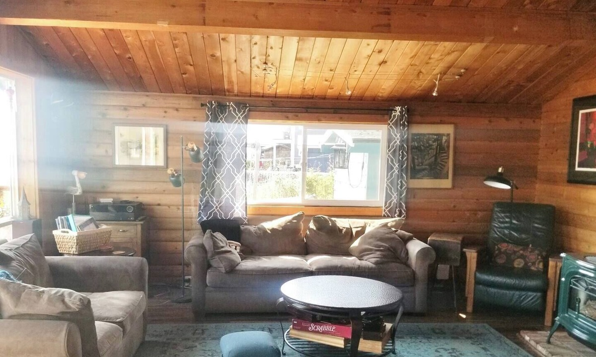 Ferndale House | Picturesque Family-Friendly Beach Home! Sunrises @ Sandy Point