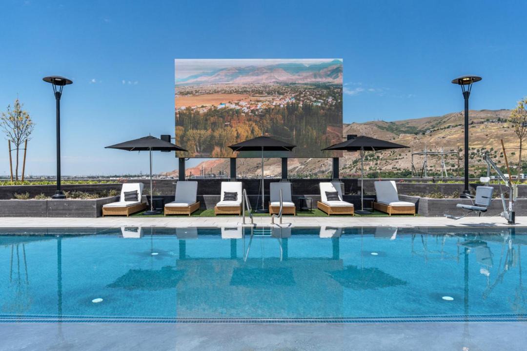 Downtown Salt Lake City Apartment | Capital Views Pool Spa Gym Bowling Free Parking