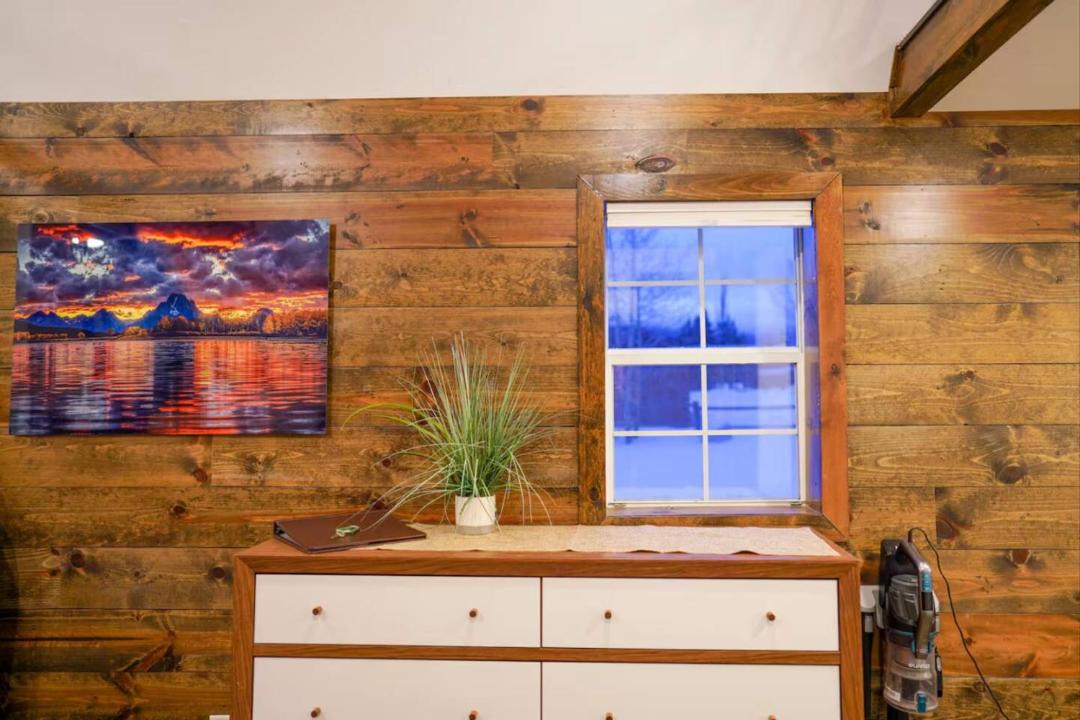 Victor House | Teton Tiny Home | Jackson, Targhee, Yellowstone