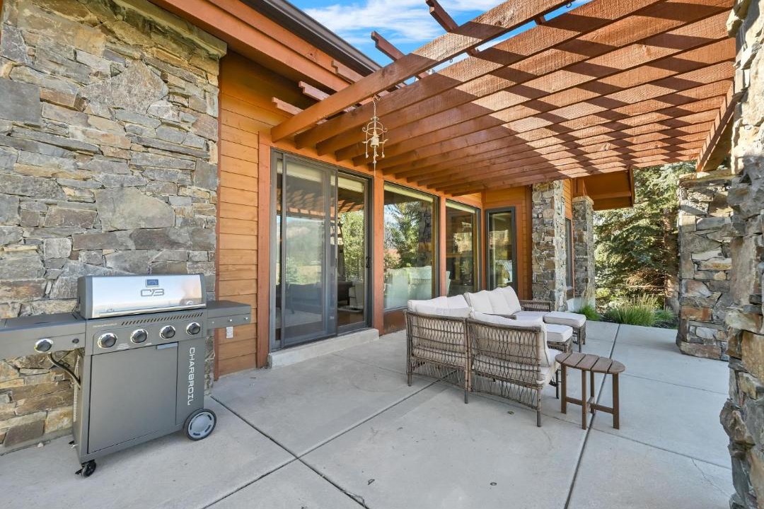 Wolf Creek House | Powder Mountain Retreat and Eden Sanctuary
