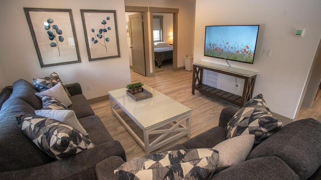 Rexburg Hotel | The Raspberry Garden Luxury Hotel & Suites