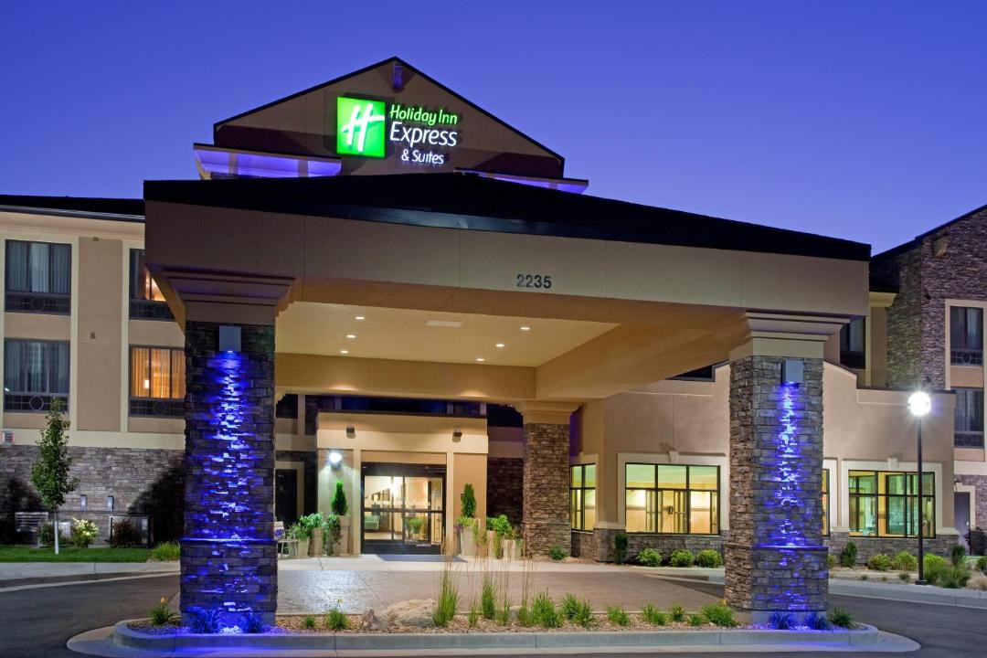 North Logan Hotel | Holiday Inn Express & Suites Logan by IHG