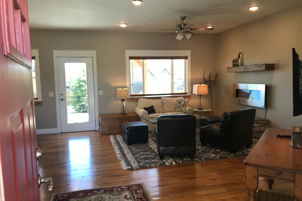 Photo of Livingroom in Ennis