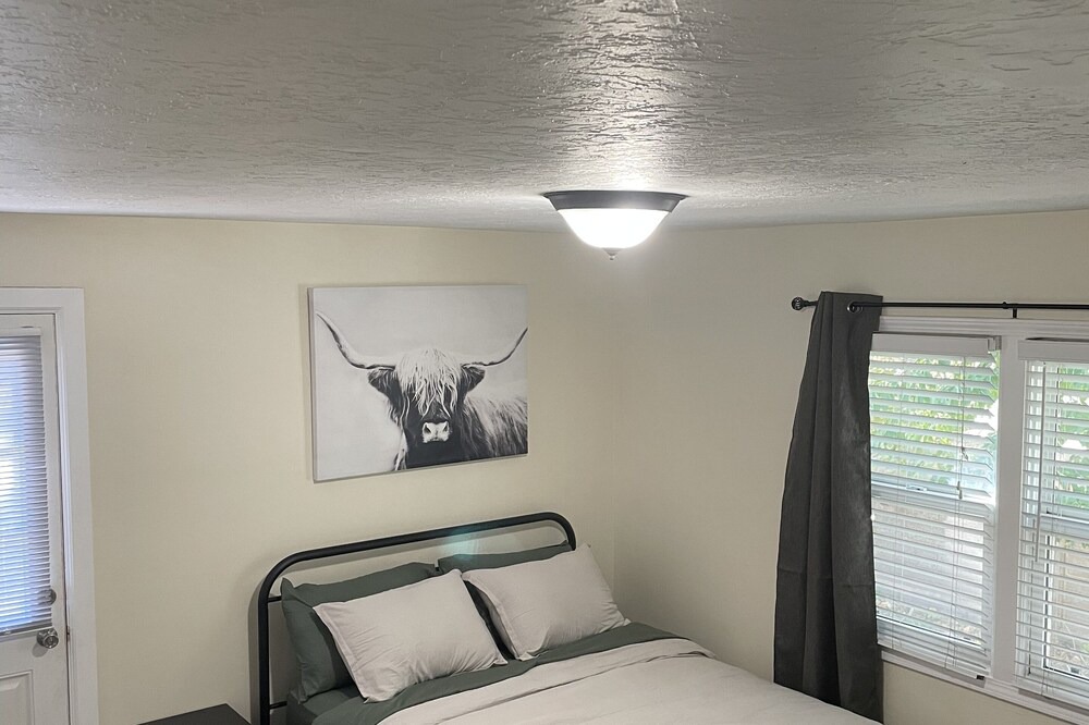 Photo of Bedroom in Bountiful