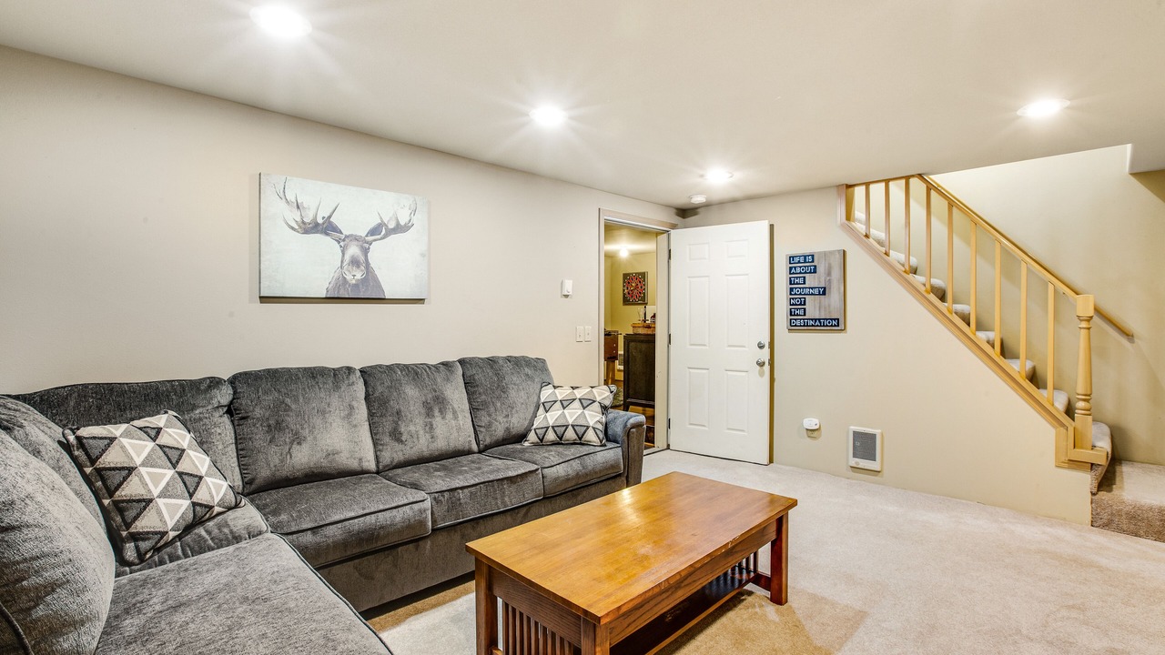 Photo of Livingroom in Snoqualmie Pass