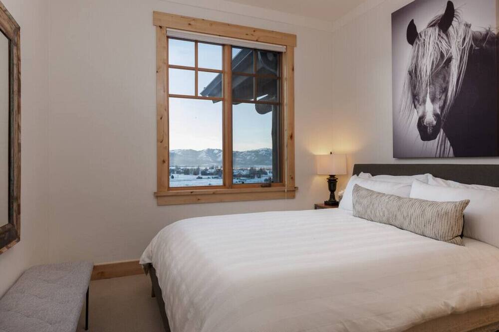 Photo of Bedroom in Victor