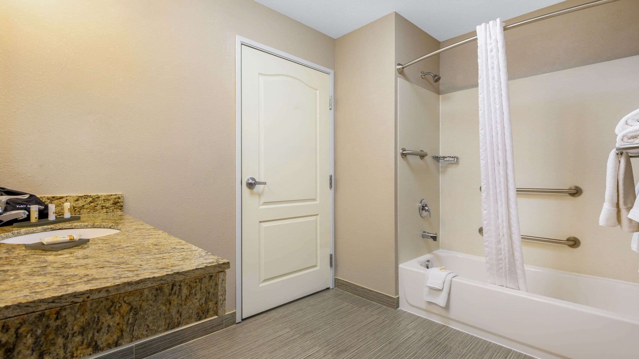 Photo of Bathroom in Glendive