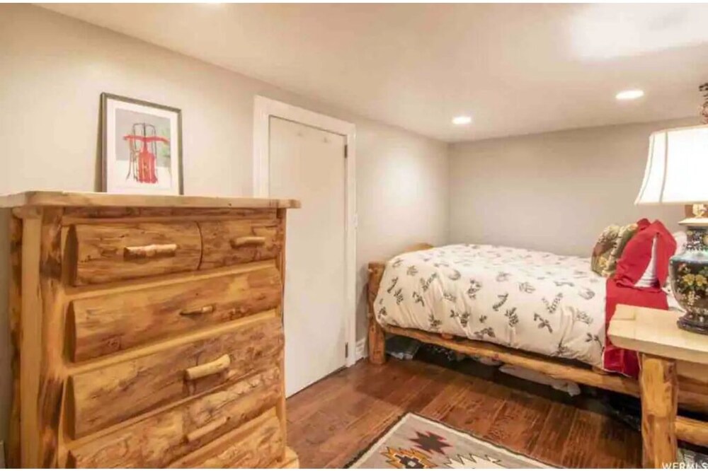 Photo of Bedroom in Holladay